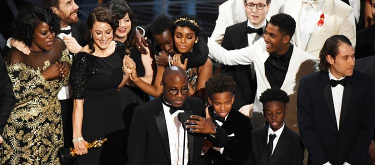 Movie Report: In SHOCKING Turn Of Events, ‘Moonlight’ Wins Over ‘La La&nbsp;Land’